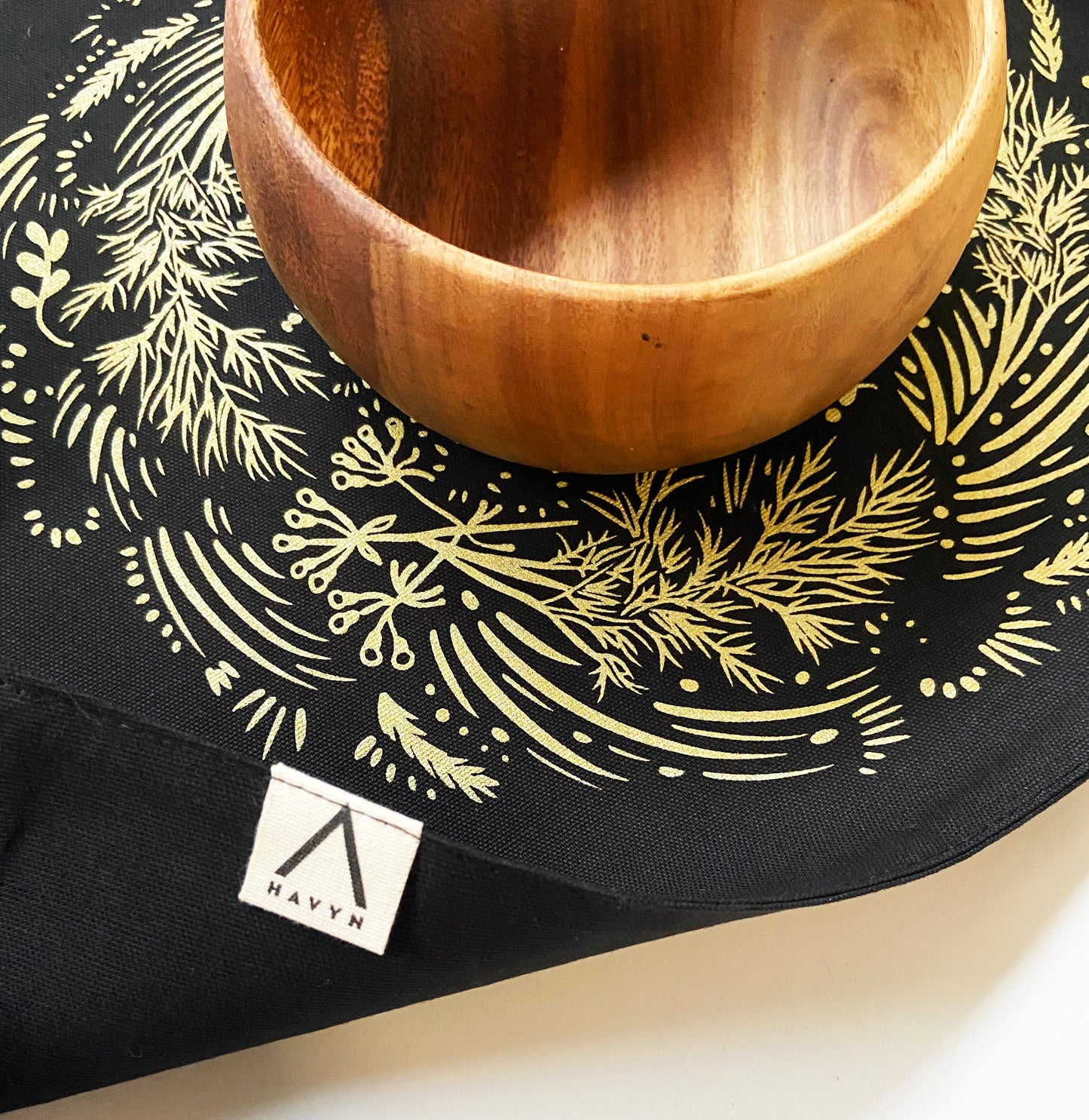 Wreath Gold Placemats Black Cotton Canvas 13x19 Set of 2