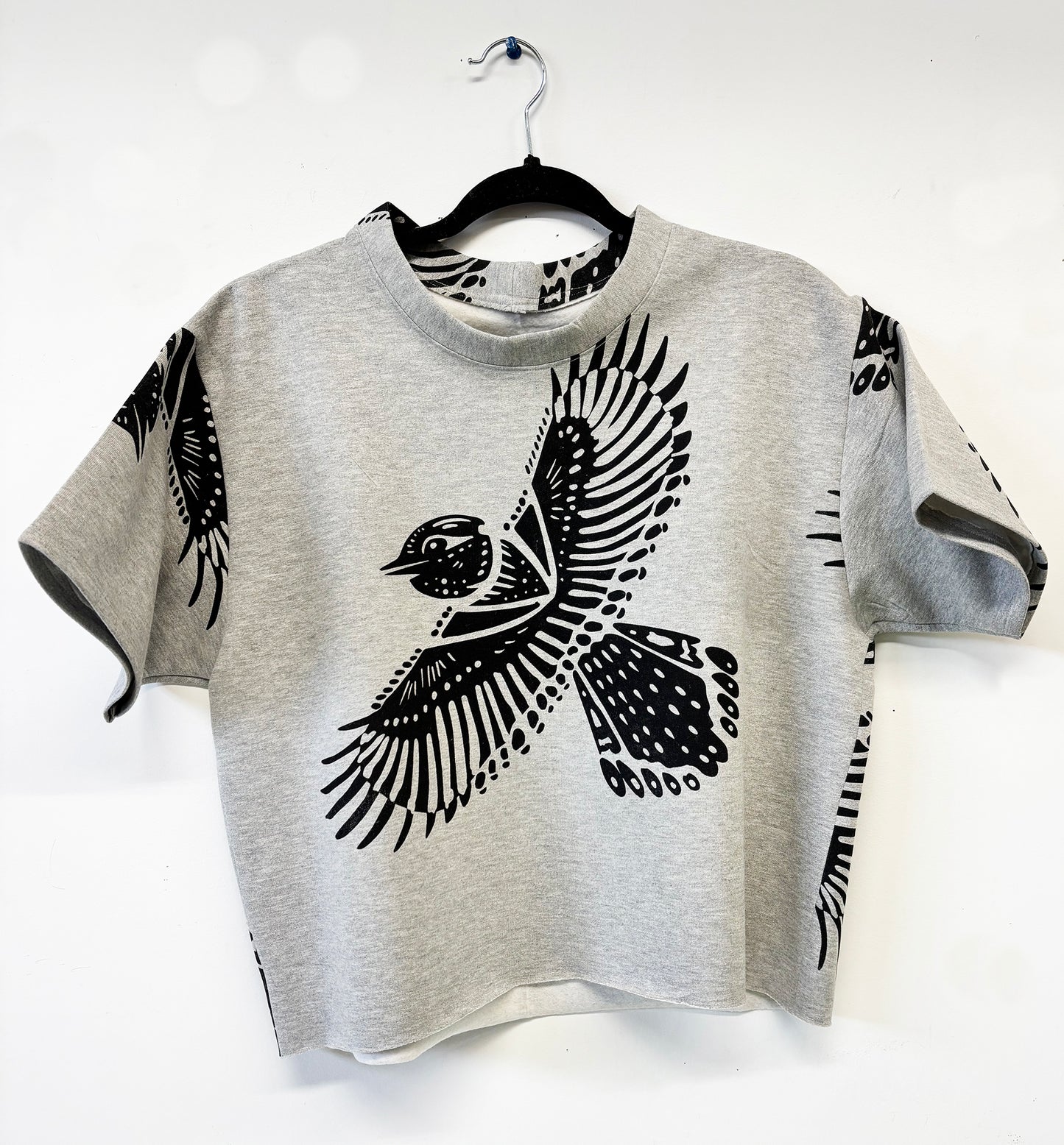 Grey Fleece Short Sleeve Sweatshirt - Giant Birds 001 - Hand Printed - One of a Kind - Apparel