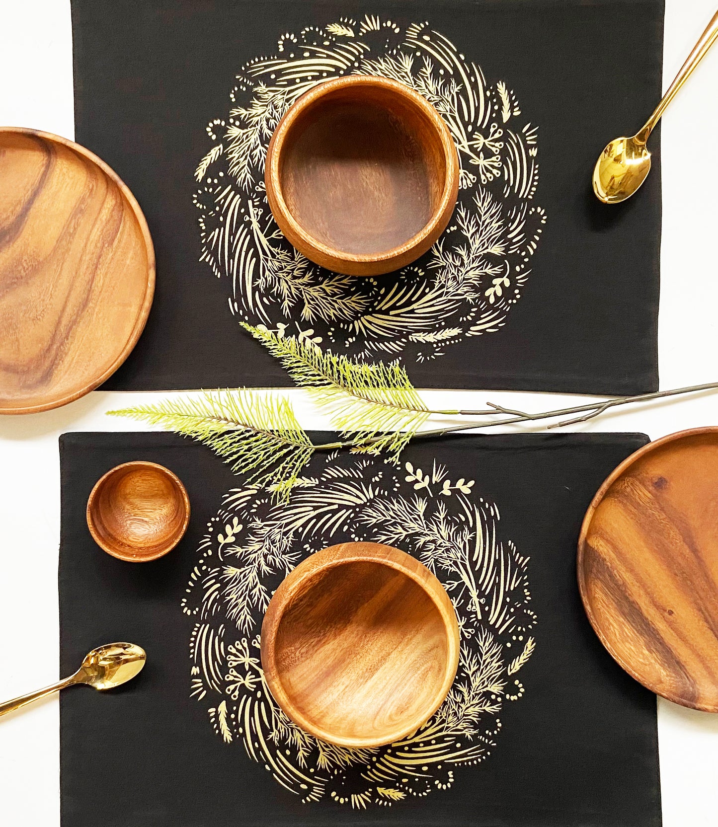 Wreath Gold Placemats Black Cotton Canvas 13x19 Set of 2